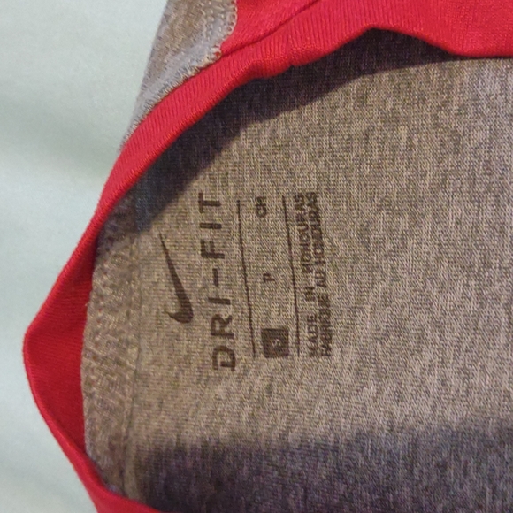 Nike youth small dri-fit - Picture 2 of 2